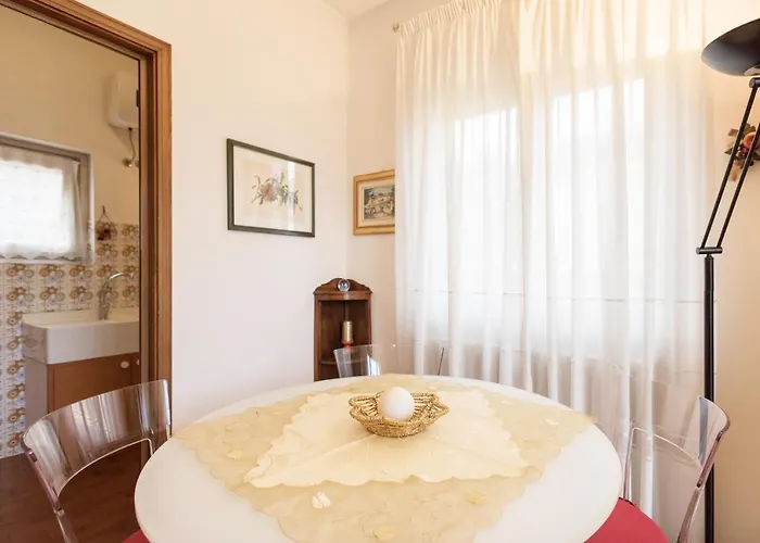 Διαμέρισμα Secret Garden Liliad - *